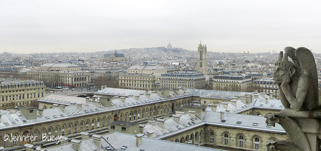 Essential Paris